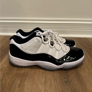 Pre Owned Nike Air Jordan 11 Low BG 'Concord Size 12.5 Like New only Worn once